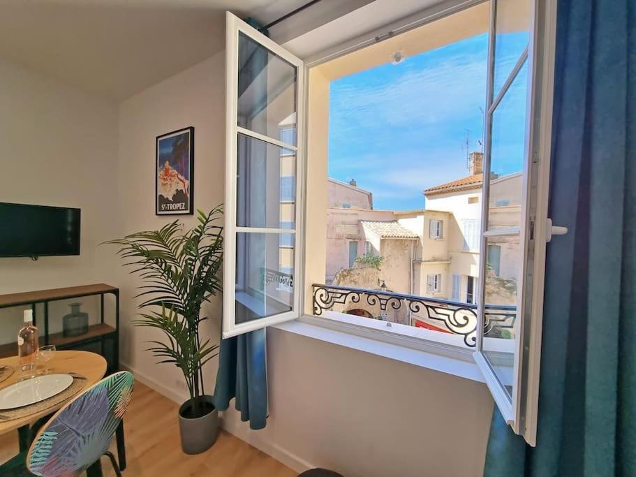 Chic - Climatise - 2 Pas Du Port - Place Aux Herbes Apartamento