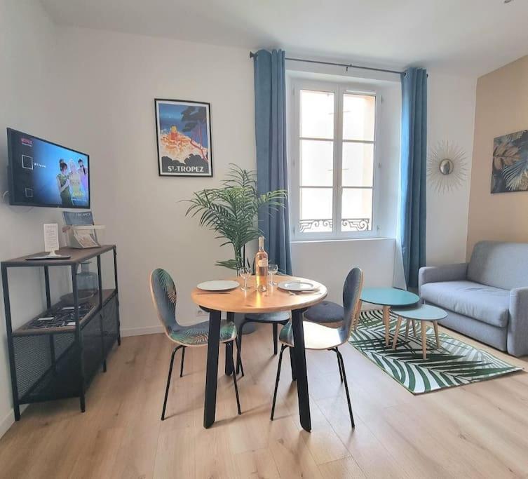 Apartamento Chic - Climatise - 2 Pas Du Port - Place Aux Herbes *